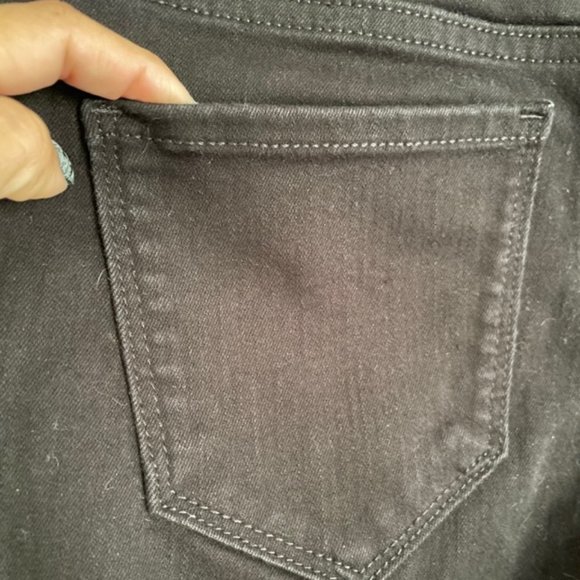 Old Navy Mid-Rise Built-In Sculpt Never-Fade Rockstar Jeggings;  0 Petite - Picture 7 of 10